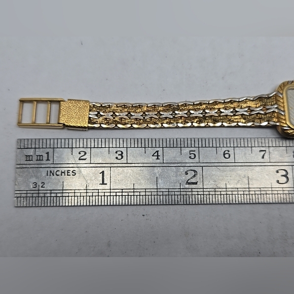 Womens Vintage Hamilton Seville Quartz Gold Tone Watch 8858 New Battery Petite - Picture 8 of 9